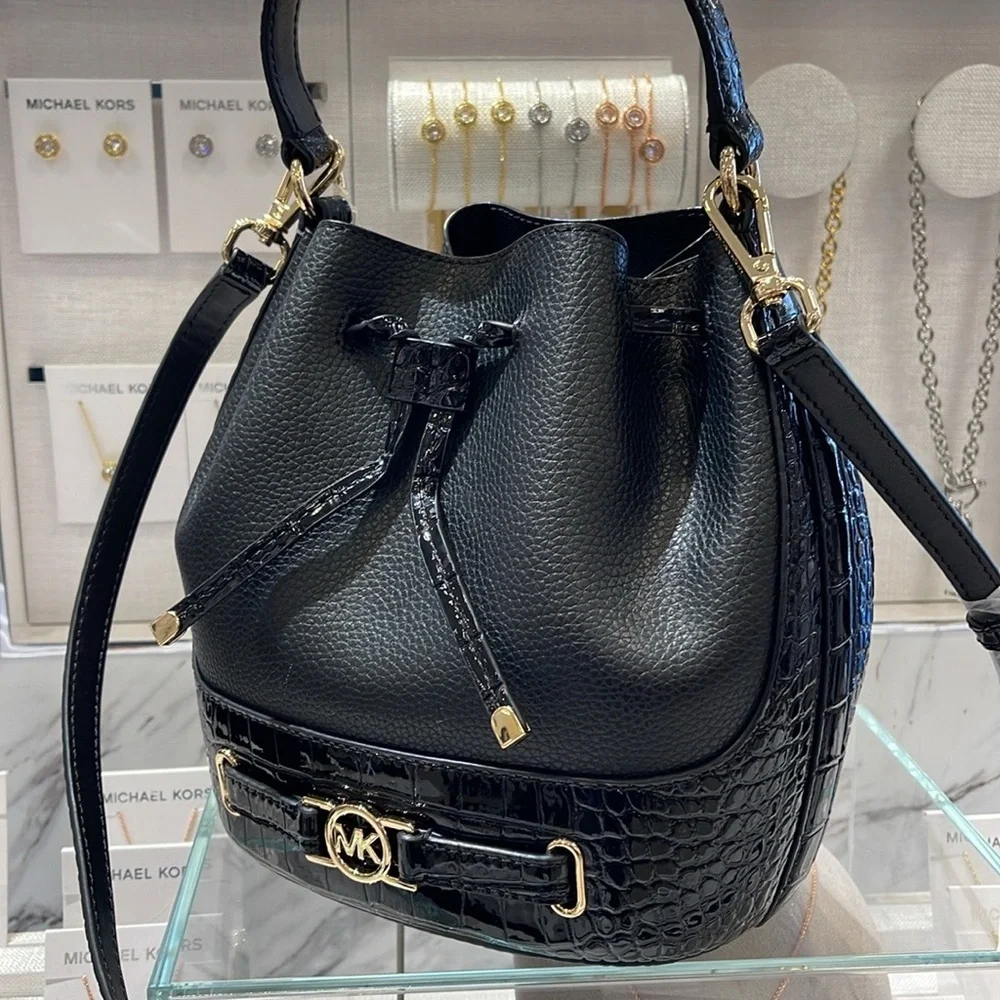 MICHAEL KORS  Reed Medium Pebbled Leather Belted Bucket Messenger Satchel Crossb